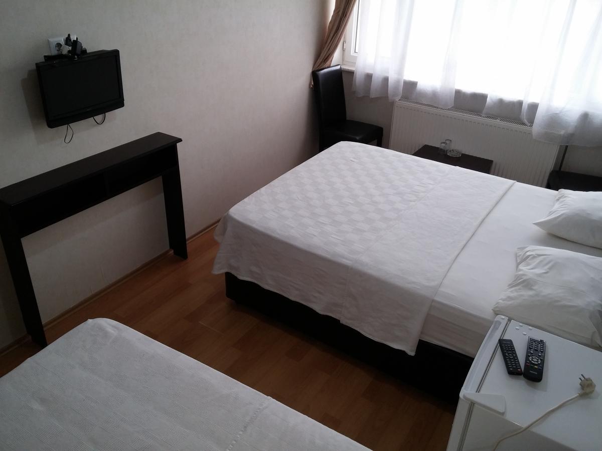 Deniz Hotel Kozlu Buitenkant foto